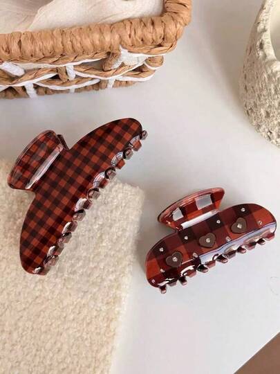 1个复古可可棕色心形发夹，中号格纹优雅发爪夹发饰