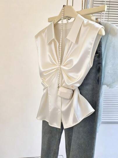 Áo sơ mi nữ mùa xuân/hè thời trang, thanh lịch, thường ngày, hiện đại, cao cấp bằng satin không tay thắt nút; Áo tank top cổ chữ V không tay bằng satin mềm mại, mượt mà; Chi tiết thắt nút tôn dáng ở ngực tạo vẻ ngoài chuyên nghiệp khi đi làm; Áo công sở; Áo thường ngày mùa hè; Áo mùa hè