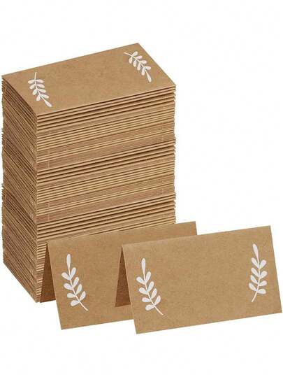 Bộ 25/50 thẻ chỉ dẫn đám cưới phong cách cổ điển, in trên giấy Kraft với họa tiết hoa, có thể dùng làm thẻ quà tặng, thẻ nhắn tin, thẻ bàn để trang trí các ngày lễ, tiệc tùng, phòng ốc, khung cảnh, sinh nhật, Ngày của Mẹ, cũng có thể dùng để dán nhãn bát đĩa, giá cả, đặc điểm, có thể dùng làm thiệp chúc mừng, quà lưu niệm, trang trí tiệc cưới, trang trí bàn tiệc cưới, trang trí không khí.