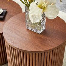 2-Piece Nesting Coffee Table Set, Roman Column Design MDF Round Tables With Built-In Storage, Walnut Grain Side Tables For Living Room Bedroom - 鏽棕色 - 查看 6