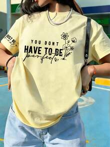 女款新款極簡可愛圖案休閒度假風寬鬆百搭正長度針織面料圓領短袖T恤，時尚日常上衣，適合日常與度假穿著 - 黃色 - 查看 1