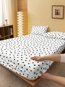 1pc Fashion Black & White Heart Pattern Fitted Sheet, Modern Stylish Mattress Protector, Soft & Breathable, -Twin, Full, Queen, King, Deep Pocket Design Up To 11.8 Inches, Machine Washable. Back To School, Dorm Essentials - White - View 4