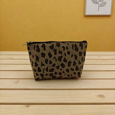 1pc Women's Travel Makeup Bag. Leopard Print Storage Product, Multifunctional Portable Cosmetic Bag, Makeup Storage Pouch, Travel Essential, Large Capacity