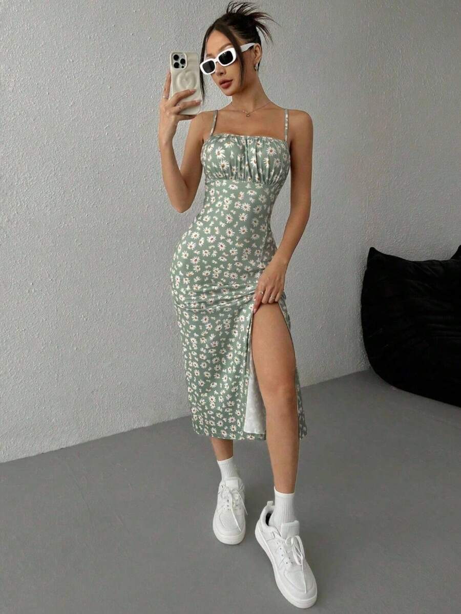 Daisy Print Short Strappy Dress With Slit - Sweet And Sexy Style For Spring Summer - Green - View 1