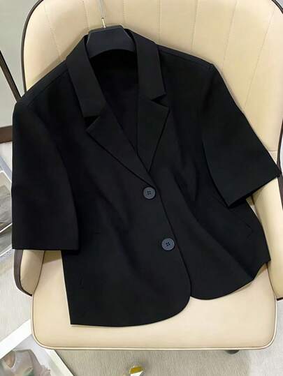 Áo khoác vest ngắn màu đen dành cho nữ, kiểu dáng thường ngày, màu trơn, tay ngắn, cài một hàng cúc, phù hợp cho nhiều dịp, mặc mùa hè.
