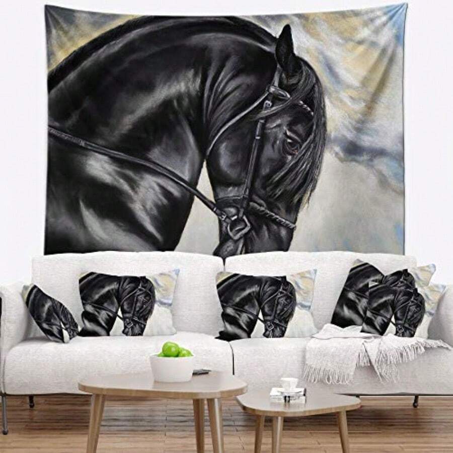 Designart 'Friesian Horse Painting' Animal Tapestry Blanket Décor Wall Art for Home and Office Created On Lightweight Polyester Fabric Large: 60 in. x 50 in - como en la foto - Ver 1