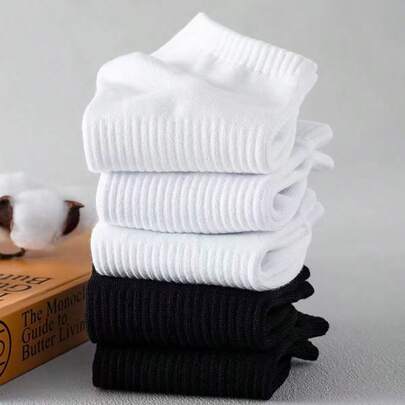 Vớ đen trắng đơn sắc đa năng, vớ thể thao cổ thấp unisex, vớ thuyền nhẹ thoáng khí, phong cách sinh viên thời trang và dễ thương, phù hợp cho mùa xuân/thu.