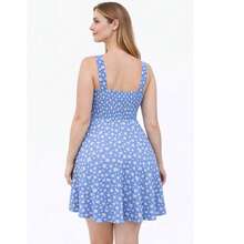 Women's Short Floral Dress With Wide Straps, Fitted Waist, Lightweight, Casual - Cetak biru muda - View 1