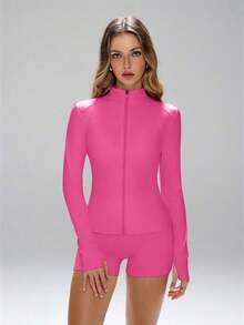 This Sporty Jacket Features A Minimalist And Fashionable Style, Combining Collegiate And Athletic Elements.With Long Sleeves And Thumb Holes, The Comfortable Stretchy Fabric Is Suitable For Dance/Pilates Workouts.The Front Zip-Up Design With A Low Collar Allows You To Easily Transition From Street To Gym.With Shaping Seams, A Slim Fit, Full Coverage, Long Sleeves With Thumb Holes, Effective Cinched Waist, Bust Lifting Pleats, 360° Stretch Structure, And Anti-Slip Zipper Guard, This Is A Women's Fitted Zip-Up Jacket.Spring - 玫紅色 - 查看 7