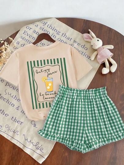 Bộ 2 món đồ mặc nhà dễ thương cho bé gái, áo thun ngắn tay in hình hoạt hình đồ uống + quần short kẻ caro xanh lá cây, hàng mới về.