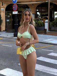 Conjunto de bikini con doble volante calado en verde, traje de baño de 2 piezas dulce y sexy para vacaciones en la playa, verano - Verde - Ver 1