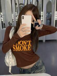 女款圓領長袖T恤，春秋新款字母印花，美式辣妹風，時尚休閒百搭修身短版上衣 - 棕色 - 查看 2