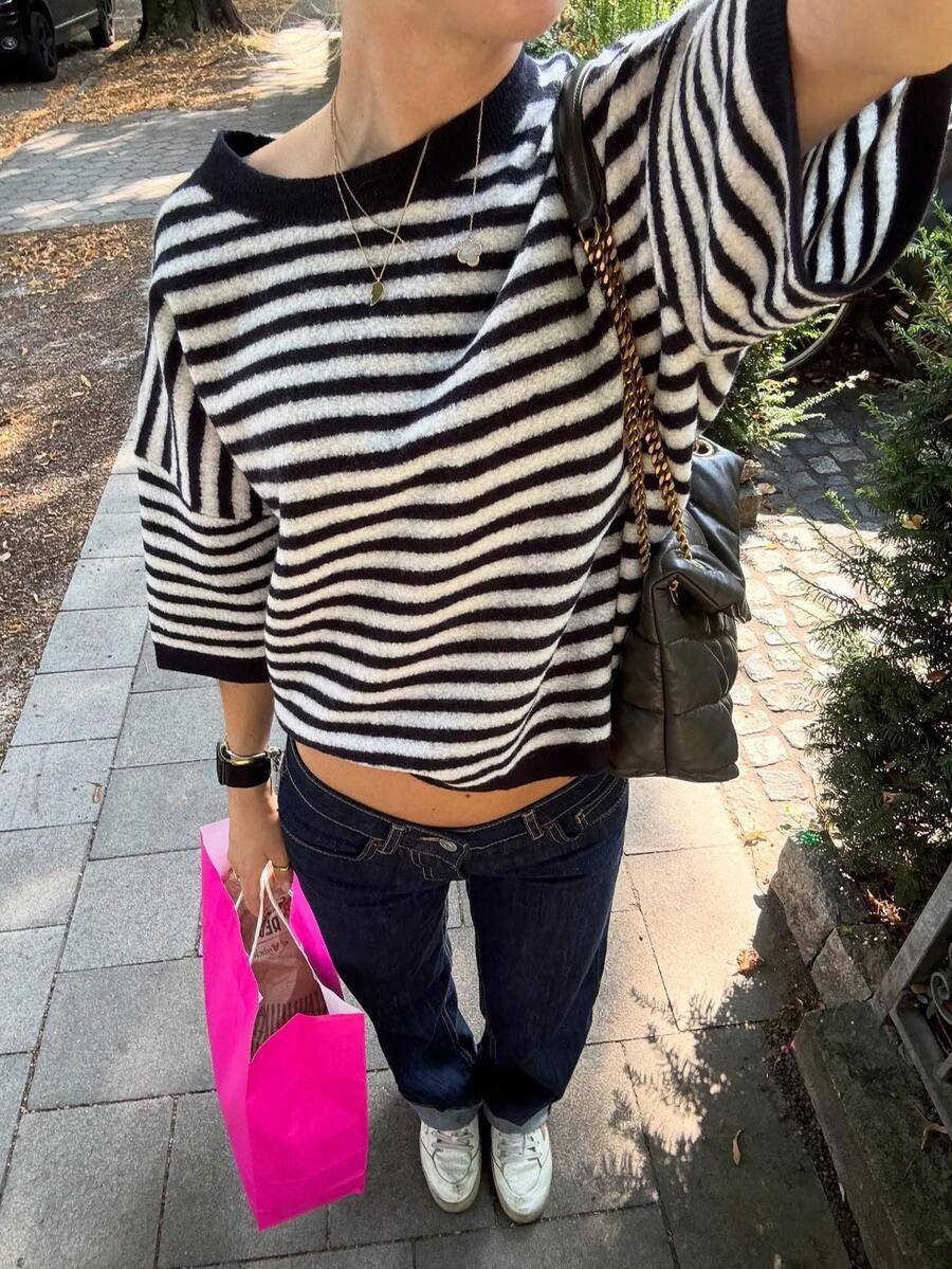 2026夏季新款女士黑白条纹针织衫，常规长度短袖圆领，休闲日常及旅行穿着 - 條紋 - 查看 1