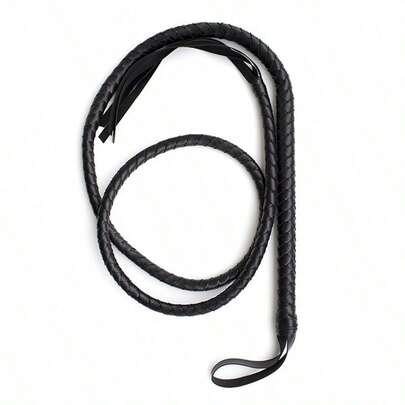 1pc Black Woven Riding Crop, Durable With Handle For Training, Professional Equestrian Training, Competition, Horse Care, Suitable For Western Cowboy Outfits, Cosplay Props. This Riding Crop Replicates The Woven Craftsmanship Of Professional Equestrian Equipment, With A Flexible And Resilient Body And A Handle That Fits The Hand Comfortably, Serving As A Professional Accessory For Equestrian Training, Daily Horse Walking, And Equestrian Competitions.