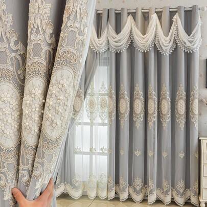 单幅遮光加厚奢华刺绣窗帘，适用于客厅、卧室、餐厅、派对、节日家居装饰，营造优雅奢华的氛围。