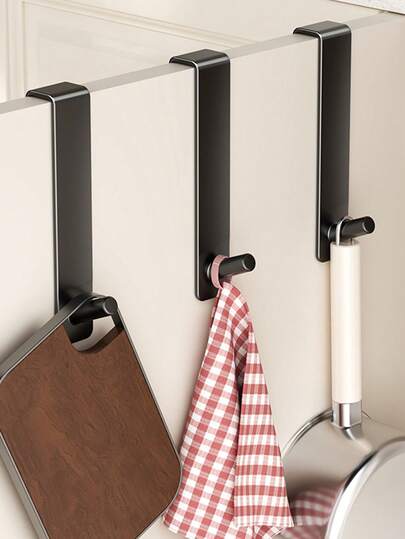 Bộ 2 móc treo hình chữ S dày dặn, không cần khoan, chống trầy xước, dễ treo, thích hợp để treo khăn tắm, áo choàng tắm, đồ dùng phòng tắm, ngăn kéo bàn làm việc, cửa tủ, phù hợp với nhiều loại cửa và cửa tủ, rất cần thiết cho mùa hè.