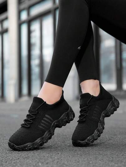 Giày thể thao mùa hè mới, kiểu dáng casual, nhẹ, thoáng khí, màu trơn, khoét lỗ, giày sneaker ngoài trời thoải mái cho mùa xuân/hè.