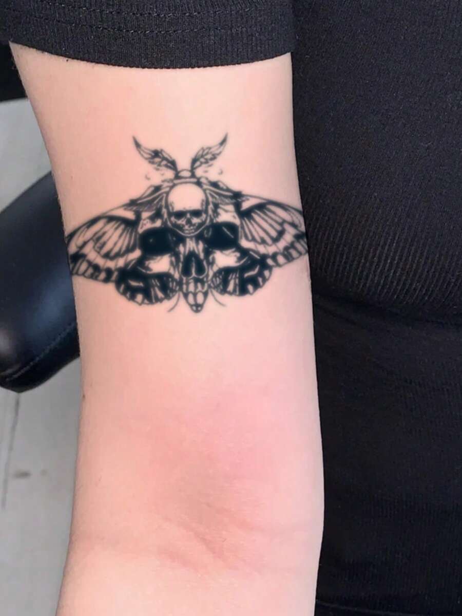 1pc Waterproof & Smudge-Proof Temporary Tattoo, PVC Realistic Skull & Butterfly Design, Suitable For Daily Use - Black - View 1