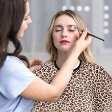 Áo choàng cắt tóc đa năng Universal Beauty Salon - Tạp dề thợ cắt tóc chuyên nghiệp đa dụng dành cho dịch vụ làm tóc và trang điểm. - Họa tiết da báo - Xem 6