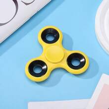 1pc Large 7.5cm Multi-Color Plastic 3-Blade EDC Finger Toy, Stress Relief Finger Spinner - Multicolor - View 12