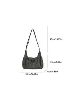 Este bolso de moda de un solo hombro presenta un patrón de cuadros verdes, con cierre de cordón, correa de hombro ajustable y un bolsillo decorativo. Su diseño clásico y elegante proporciona un amplio espacio interior, que acomoda fácilmente llaves, cosméticos, lápiz labial y otros artículos esenciales diarios. Es perfecto para el trabajo diario, las compras, las citas y diversas otras ocasiones de las mujeres. - Verde - Ver 3