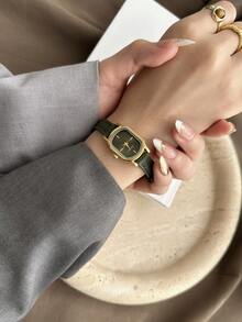 1 chiếc đồng hồ đeo tay nữ hình oval, số La Mã, kiểu dáng thanh lịch, thích hợp đeo hàng ngày. - màu xanh lá - Xem 7
