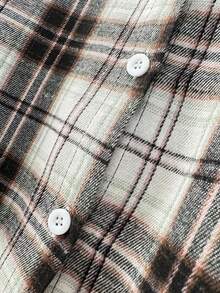 Camisa casual de mujer con botones al frente, bolsillos y estampado de cuadros en patchwork de primavera - Negro y rosa - Ver 4