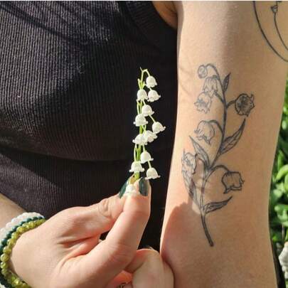 1 pieza Tatuaje floral impermeable y a prueba de manchas, tatuaje de flor de PVC falso apto para uso diario
