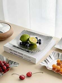 1pc Creative Luxury Stainless Steel Fruit Plate, Minimalist Square Striped Fruit Tray, Home Living Room Tea Table Snack Candy Dessert Cake Plate, Nuts Tray, Key Holder Decorative Piece, Suitable For Living Room, Dining Room, Dessert Shop, Wedding, Party, Available In 3 Sizes - Multicolor - View 7