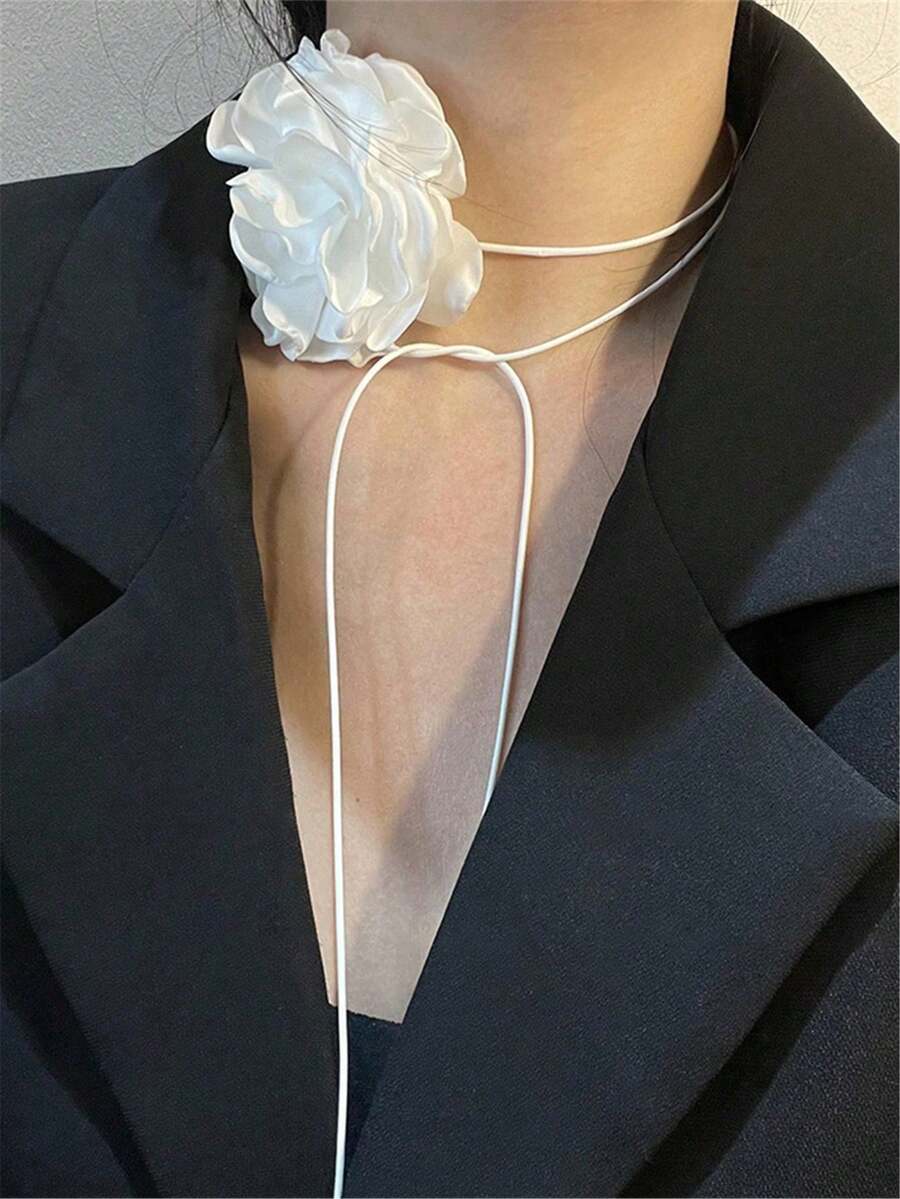 1 chiếc vòng cổ choker lớn kiểu Pháp cổ điển với họa tiết hoa dành cho nữ. - trắng - Xem 1
