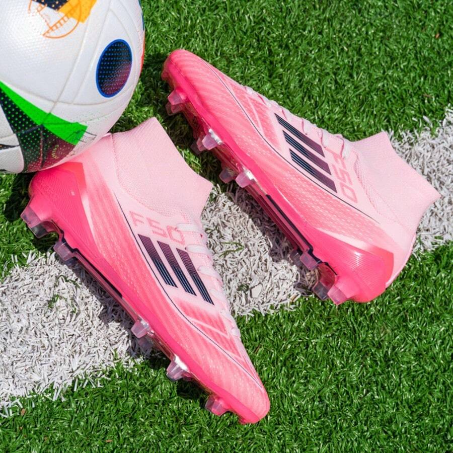 Men's Football Shoes, Hard Court Football Shoes, Women's Artificial Turf Football Shoes, Rugby Shoes, Outdoor Breathable Sports Shoes, Professional General-Purpose Shoes - Pink - View 1