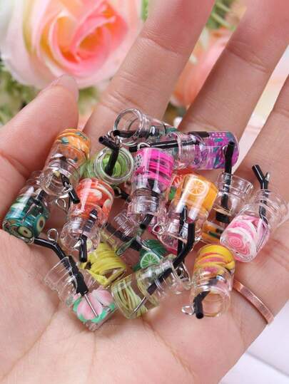 Set de 5 piezas/10 piezas (color aleatorio) de rebanadas de fruta de resina miniatura con ganchos, miniatura realista de botella de bebida DIY para funda de teléfono, imán de nevera, llavero, accesorio para el cabello