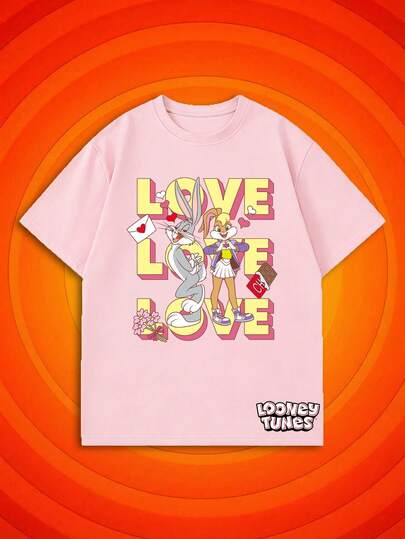 SHEIN X Looney Tunes Áo thun nữ tay ngắn mùa hè in hình chú thỏ hoạt hình cổ điển với chữ "LOVE" ngộ nghĩnh, sự kết hợp giữa phong cách ngọt ngào và thẩm mỹ retro Mỹ, thiết thực cho cả việc phối đồ và mặc trong các dịp lễ hội, phù hợp cho các buổi hẹn hò ngày Valentine, tiệc trà chiều cùng bạn bè, mua sắm mùa hè, đi học, tiệc theo chủ đề, chợ đồ cũ, kỳ nghỉ hàng ngày, các buổi tụ họp ngày lễ và hơn thế nữa. Một món đồ thiết yếu để tạo nên phong cách Y2K Millennial E-Girl và không khí ngọt ngào.