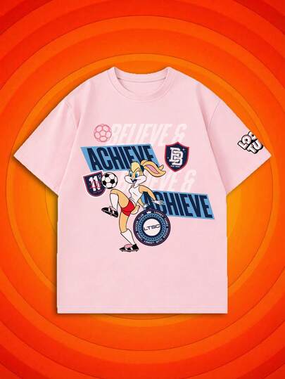 SHEIN X Looney Tunes 夏季女款短袖经典卡通兔子足球励志标语趣味图案T恤，融合甜美酷炫的E-Girl风格和美式复古美学，兼具时尚与运动实用性，适合运动健身、闺蜜约会、夏季购物、校园通勤、主题派对、复古市集、日常度假、节日聚会等各种场合，是打造Y2K千禧一代E-Girl和独特街头服饰的必备单品。