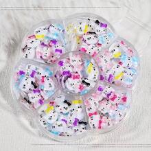 SANRIO 70件盒装卡通装饰珠子和配件，可爱树脂动物吊坠，适合美甲装饰 - 彩色 - 查看 12