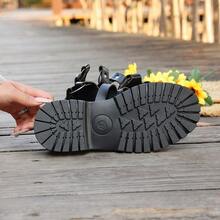 1 par de sandalias de gladiador con remaches, cierre de cremallera y anillo redondo de piel sintética de unicolor para mujer, ideales para vacaciones y verano - Negro - Ver 7