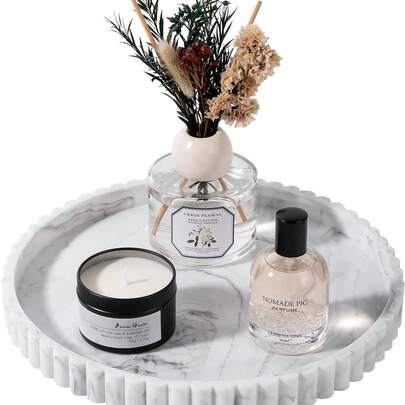 圆形蕾丝边化妆托盘 - 硅胶材质，适用于厨房台面装饰、浴室梳妆台收纳和咖啡桌展示，可放置化妆品、香水、蜡烛和香皂。