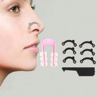Bộ kẹp mũi đa năng 1 chiếc, dụng cụ tạo hình mũi toàn diện! Phù hợp chính xác với nhiều kiểu mũi khác nhau, nhẹ nhàng nâng sống mũi, thu nhỏ lỗ mũi, dễ dàng cải thiện mũi tẹt hoặc mũi rộng, tạo đường nét mũi rõ ràng. Thích hợp cho người mới bắt đầu và những người có mũi nhạy cảm, đáp ứng nhu cầu hàng ngày, chụp ảnh và tạo hình mũi.