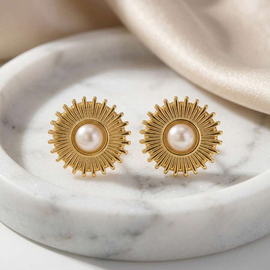 Geometric Sun Spiral Earrings, Summer Vacation Style With Faux Pearl, Shiny Stainless Steel Jewelry, Personalized Earrings Suitable For Women's Daily Wear, Wedding Party, Holiday Gifts. Fashionable Accessories For Swimsuit, Dresses, T-Shirts, Jeans, Bodycon Outfits. Vintage Retro Earrings For Casual Daily Wear, Also Ideal As Surprise Gifts For Valentine's Day, Birthday, Mother's Day, Thanksgiving Or Vacation. - Gold - View 1