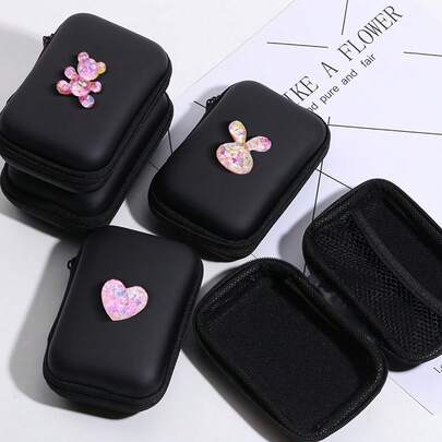 علبة سماعات أذن مزينة بالقلوب والفيونكات اللامعة، صندوق تخزين صلب مقاوم للصدمات والسقوط من مادة EVA، منظم محمول للشاحن/الكابل/سماعات الأذن/محرك USB/إكسسوارات صغيرة، ضروري للتنقل