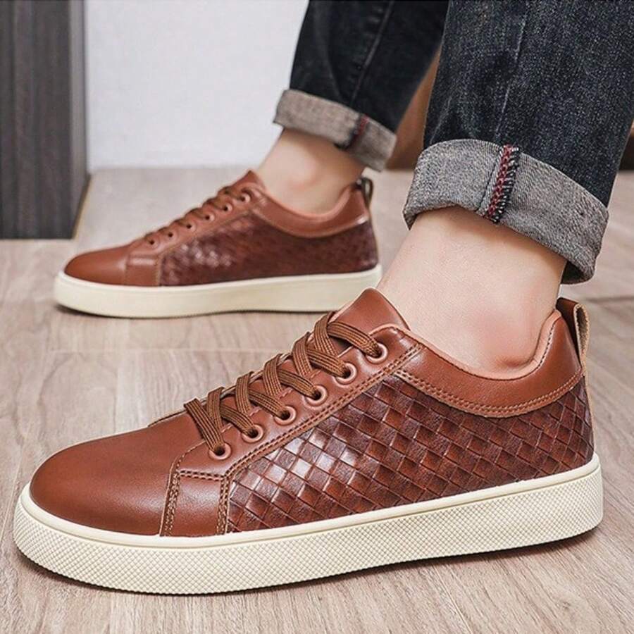 Nuevos zapatos de lona para hombre de primavera, de corte bajo con cordones, planos, ligeros, de suela blanda, con estampado de cuadros y de estilo casual - Champán - Ver 1