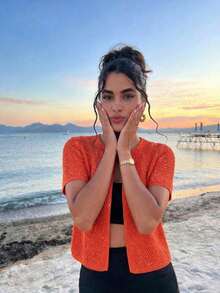 休闲针织上衣，简约度假风，纯橙色，圆领短袖，菱形半开领设计，沙滩度假旅行装，亮片装饰，女士夏季服装，派对造型 - 橘色 - 查看 5