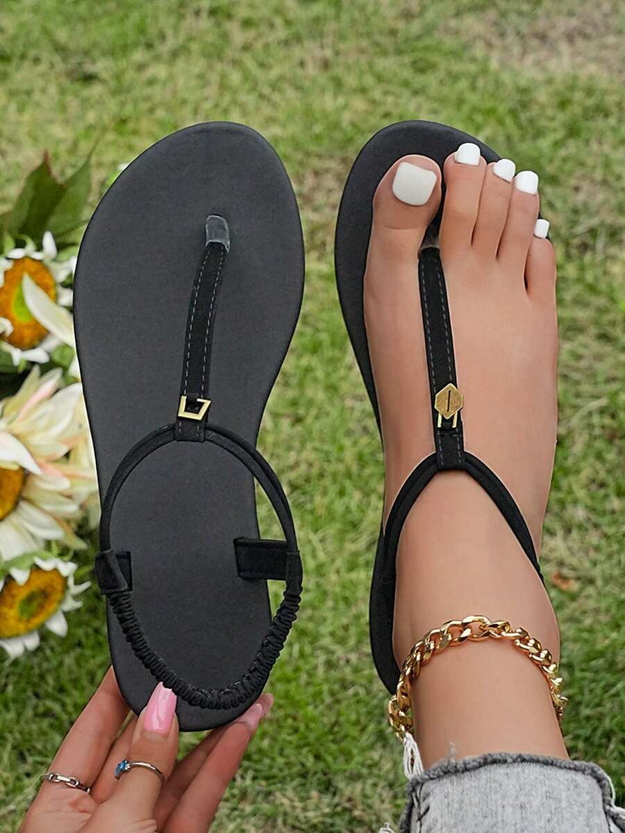 Dép lê quai ngang thời trang mới dành cho nữ, dép xỏ ngón kiểu La Mã sành điệu, màu đen, be, nâu, dép đế bằng thoải mái đi biển, dép đế dày được các blogger khuyên dùng, giày đi biển mùa hè, dép lê gót thấp mũi tròn khóa cài thanh lịch, dép ngoài trời đơn giản bằng da chống trượt, kháng mùi, đính hạt, dép đế bằng đa năng dành cho nữ.