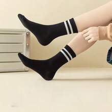 2 đôi tất thể thao: 1 đôi tất thể thao bóng đá chuyên nghiệp chống trượt chất lượng cao + 1 đôi ống tay áo thể thao bóng đá, tennis và bóng rổ. - Nhiều màu - Xem 5