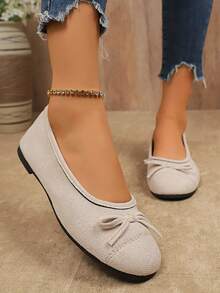 Novos Sapatos Planos de Bico Fino Plus Size Europeus e Americanos para o Verão, Tênis Casuais e Respiráveis para Mulheres, Adequados para Mães e Gestantes - Bege - Visão 4