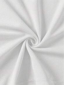 Hauts d'été : T-shirts pour hommes ornés d'un motif graphique inspiré des têtes de mort de cowboys, parfaits pour une touche décontractée grâce à leurs imprimés. Ce t-shirt à la coupe classique est simple, élégant et polyvalent, idéal pour les trajets quotidiens et les tenues décontractées. - Blanc - Voir 3