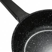 Padella antiaderente da 28 cm, essenziale per la casa, padella a fondo piatto adatta a tutti i fornelli, lavabile in lavastoviglie, design senza rivetti, pentola in alluminio - Visualizzare 4