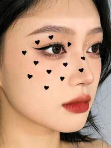 1pc Cool Black Heart Face Sticker, Mixed Size Rhinestone Decor, Music Festival Party Makeup Decoration, Unique Stage Makeup Sticker,Concert Look,Face Gems - Multicolor - View 2