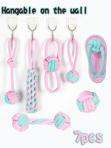 1件/3件/5件/7件装彩色打结绳狗玩具。采用色块设计，吸引狗狗的注意力。满足狗狗咀嚼、互动、训练和玩耍的需求。手柄设计方便互动和悬挂收纳。扭绳纹理可以摩擦牙齿表面，帮助清洁牙齿和磨牙。适合中小型犬磨牙和清洁牙齿。宠物用品，宠物玩具。 - 彩色 - 查看 7