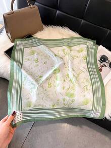 1条优雅印花27.6英寸方巾，多功能头巾，可作腰带、发饰，时尚丝滑，适合海滩、度假、旅行等场合。 - 綠色 - 查看 5